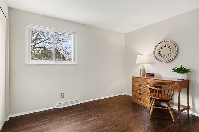 16 Musket Lane, Pittsford, NY 14534