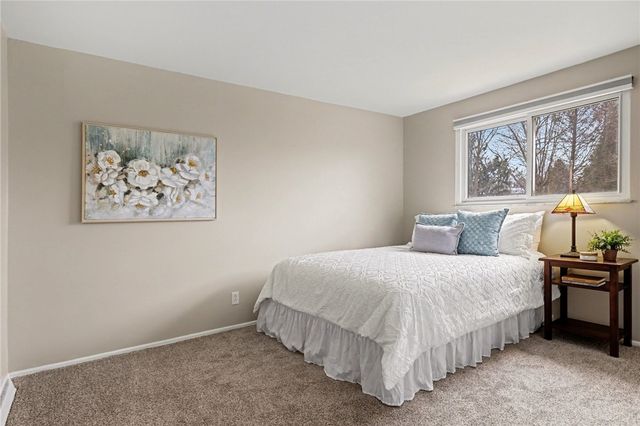 16 Musket Lane, Pittsford, NY 14534