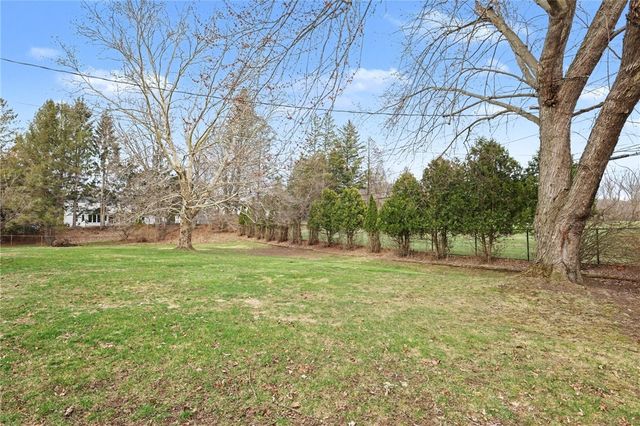 16 Musket Lane, Pittsford, NY 14534
