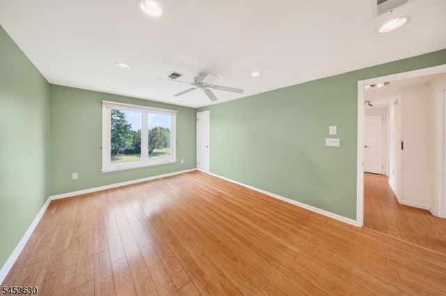 940 E Lincoln Ave, Piscataway Twp., NJ 08854