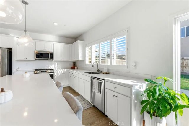 2459 W Hampton, Hanford, CA 93230