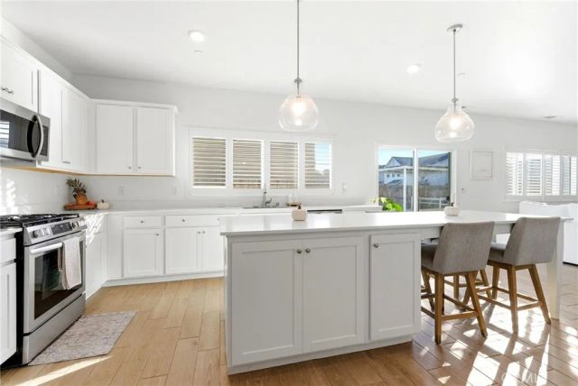 2459 W Hampton, Hanford, CA 93230