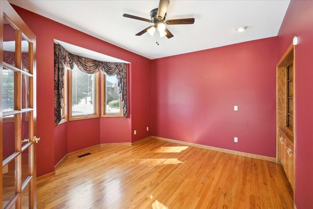 40448 Emerald W, Clinton Charter Twp, MI 48038