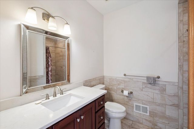 40448 Emerald W, Clinton Charter Twp, MI 48038