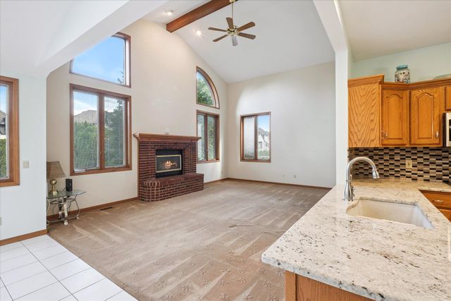 40448 Emerald W, Clinton Charter Twp, MI 48038