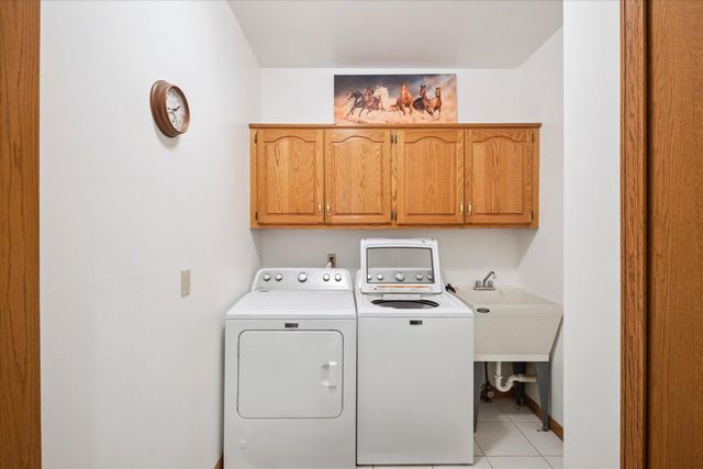 40448 Emerald W, Clinton Charter Twp, MI 48038