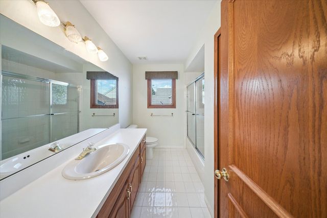 40448 Emerald W, Clinton Charter Twp, MI 48038