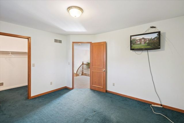 40448 Emerald W, Clinton Charter Twp, MI 48038