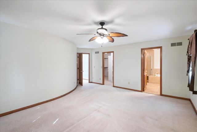 40448 Emerald W, Clinton Charter Twp, MI 48038