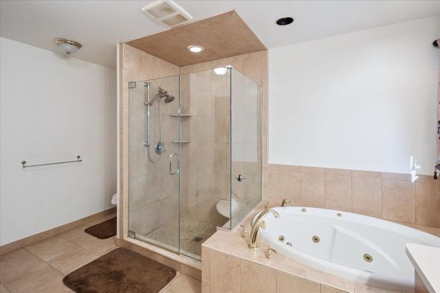 40448 Emerald W, Clinton Charter Twp, MI 48038