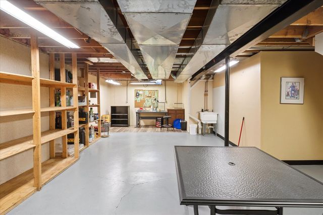 40448 Emerald W, Clinton Charter Twp, MI 48038