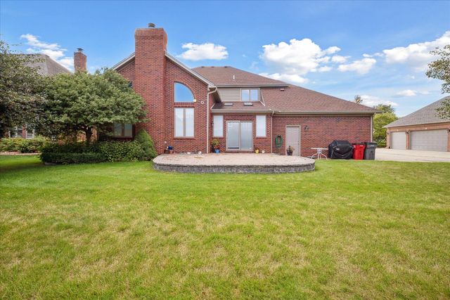 40448 Emerald W, Clinton Charter Twp, MI 48038