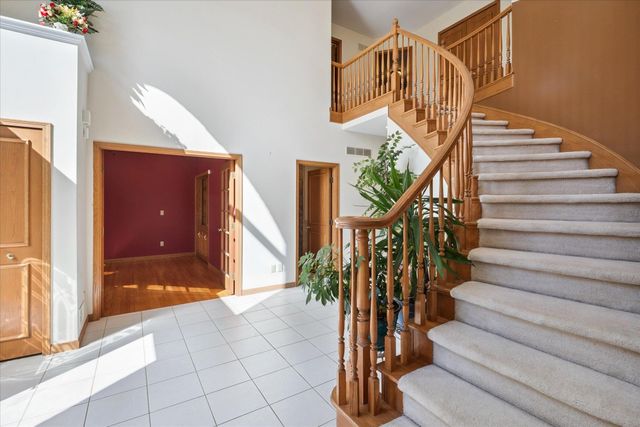 40448 Emerald W, Clinton Charter Twp, MI 48038