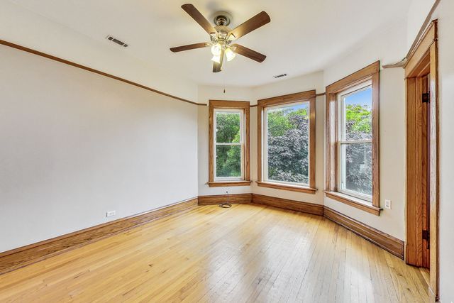 1312 W Nelson Street 3, Chicago, IL 60657