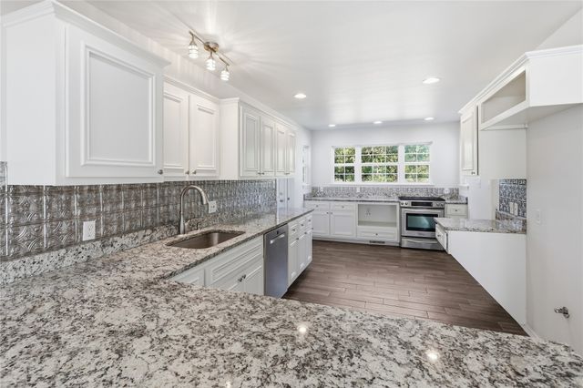 2631 W 68th Street, Tulsa, OK 74132