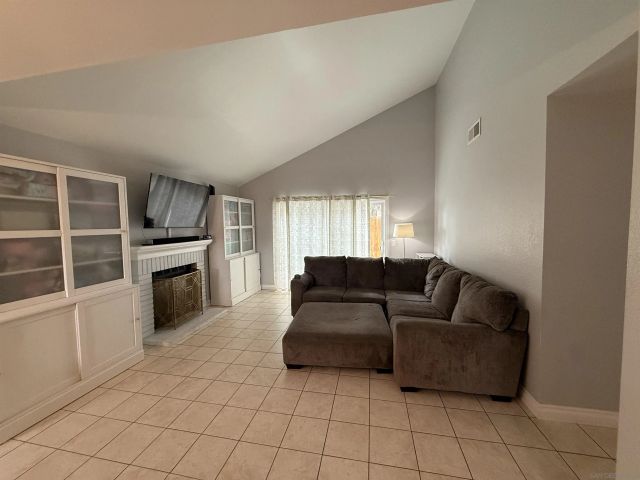 2327 Lake Forest, Escondido, CA 92026