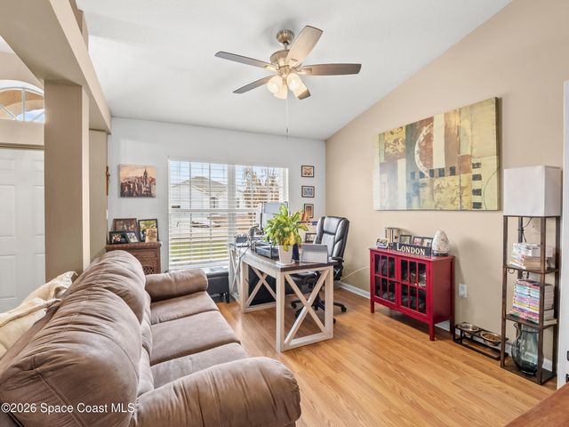 581 Ganley Street SW, Palm Bay, FL 32908