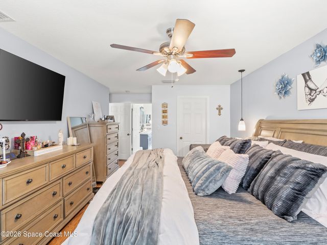 581 Ganley Street SW, Palm Bay, FL 32908