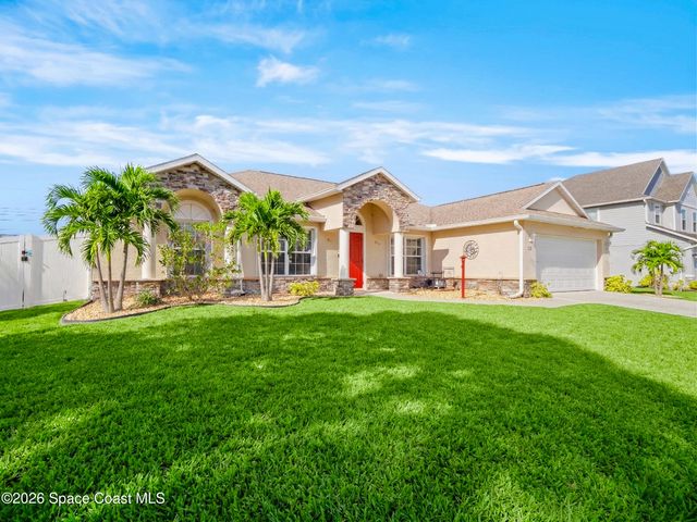 581 Ganley Street SW, Palm Bay, FL 32908