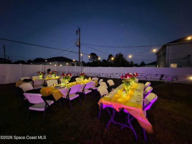 581 Ganley Street SW, Palm Bay, FL 32908