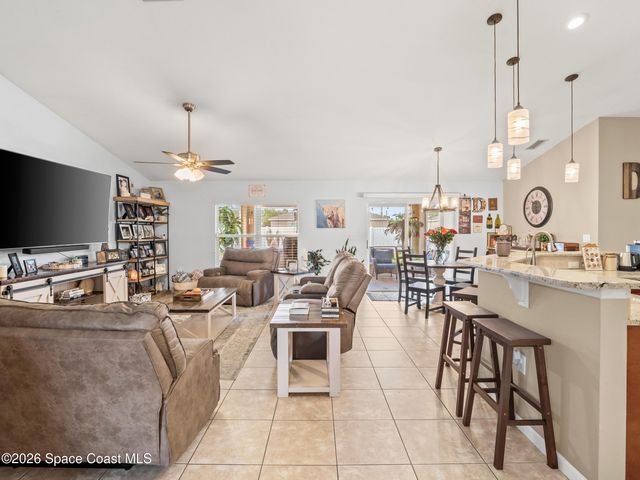 581 Ganley Street SW, Palm Bay, FL 32908