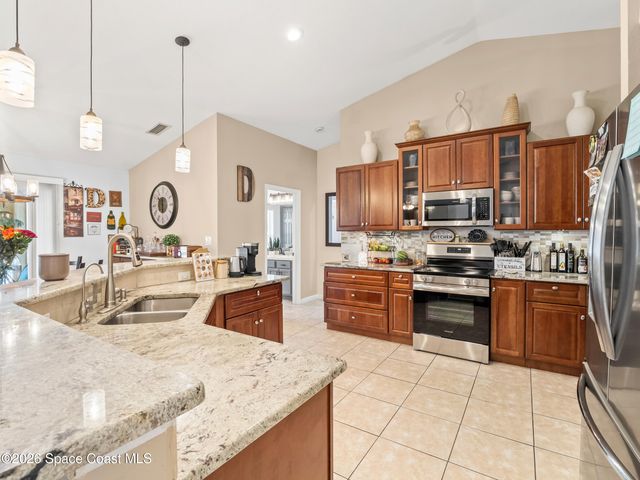 581 Ganley Street SW, Palm Bay, FL 32908