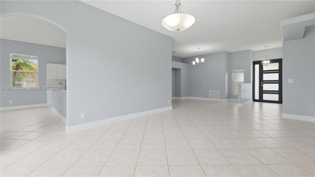 1101 NW 180th Avenue, Pembroke Pines, FL 33029