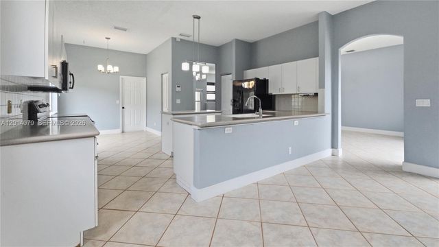 1101 NW 180th Avenue, Pembroke Pines, FL 33029