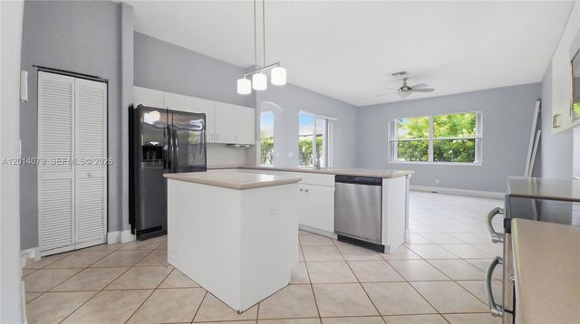 1101 NW 180th Avenue, Pembroke Pines, FL 33029