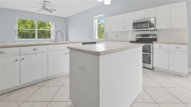 1101 NW 180th Avenue, Pembroke Pines, FL 33029
