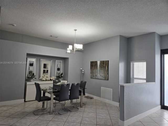 1101 NW 180th Avenue, Pembroke Pines, FL 33029
