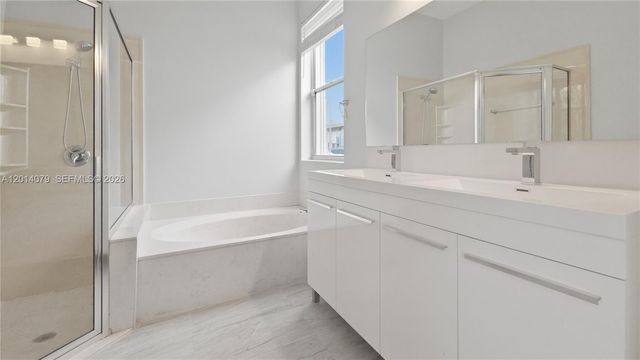 1101 NW 180th Avenue, Pembroke Pines, FL 33029