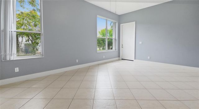 1101 NW 180th Avenue, Pembroke Pines, FL 33029