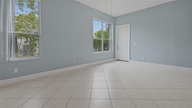 1101 NW 180th Avenue, Pembroke Pines, FL 33029
