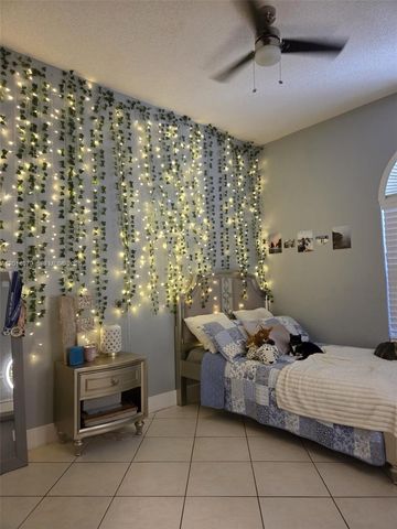 1101 NW 180th Avenue, Pembroke Pines, FL 33029