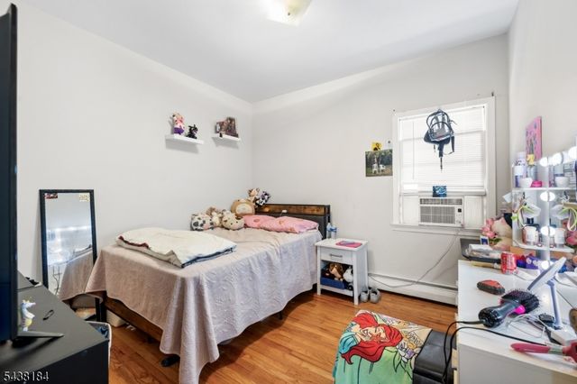 158 S 5th Ave, Manville Boro, NJ 08835