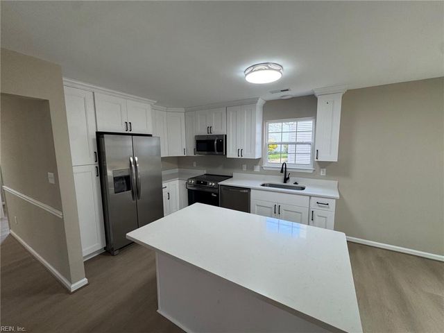 229 Judith CIR, Yorktown, VA 23693