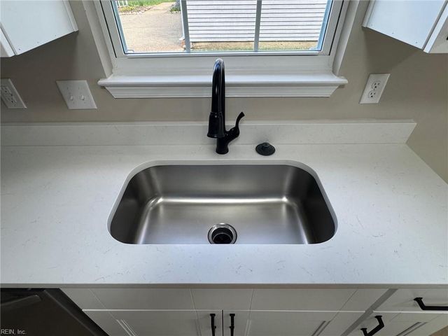 229 Judith CIR, Yorktown, VA 23693