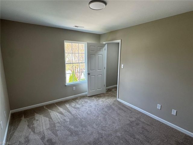 229 Judith CIR, Yorktown, VA 23693