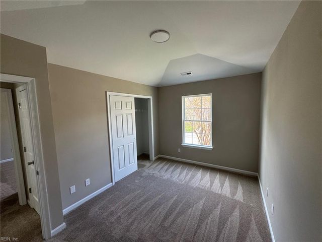 229 Judith CIR, Yorktown, VA 23693