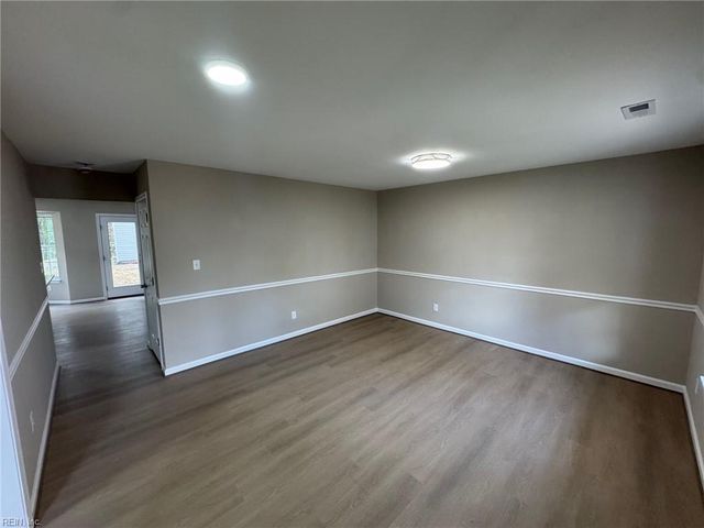 229 Judith CIR, Yorktown, VA 23693