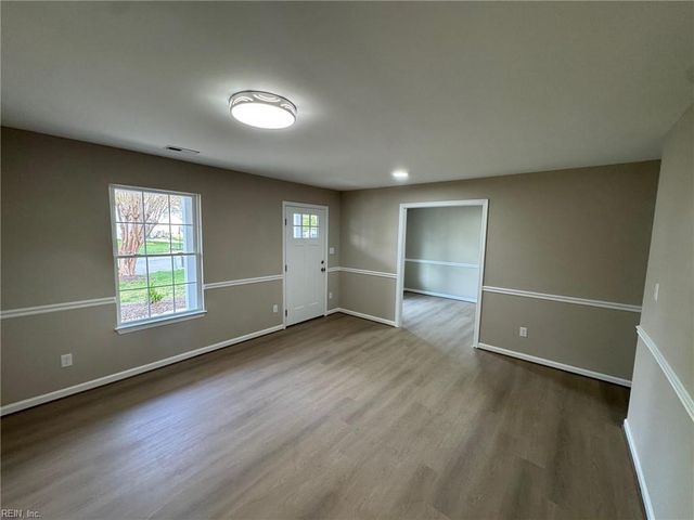 229 Judith CIR, Yorktown, VA 23693