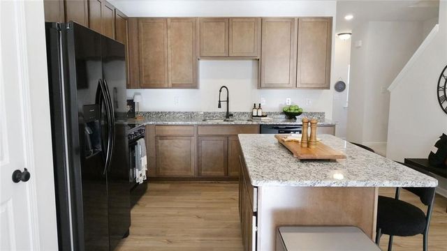 208 Clara Crossing 12, Cartersville, GA 30121