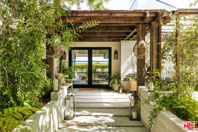 27860 Winding Way, Malibu, CA 90265