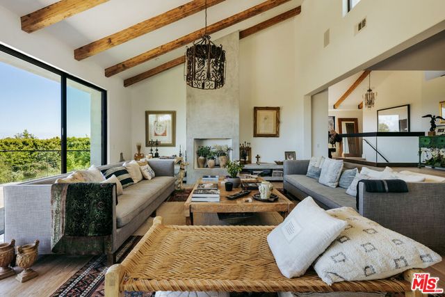 27860 Winding Way, Malibu, CA 90265