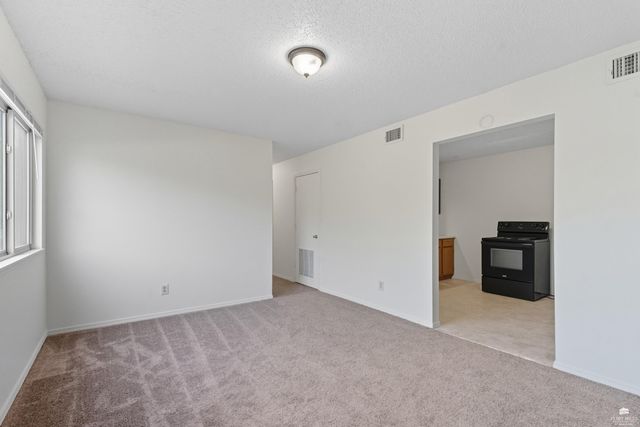 612 S. Walnut St., Ogden, KS 66517