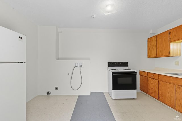 612 S. Walnut St., Ogden, KS 66517