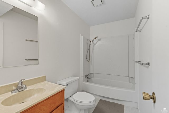 612 S. Walnut St., Ogden, KS 66517