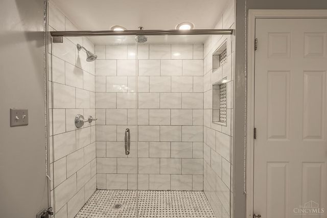 1588 Moon Valley Lane, Anderson Twp, OH 45230