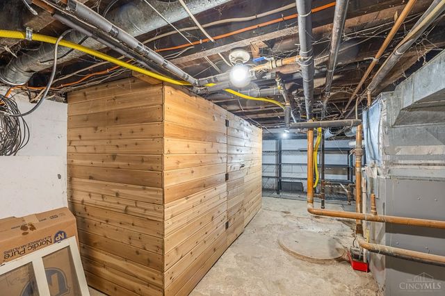 1588 Moon Valley Lane, Anderson Twp, OH 45230